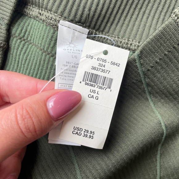 Aerie Offline Workout Set - Picture 6 of 7